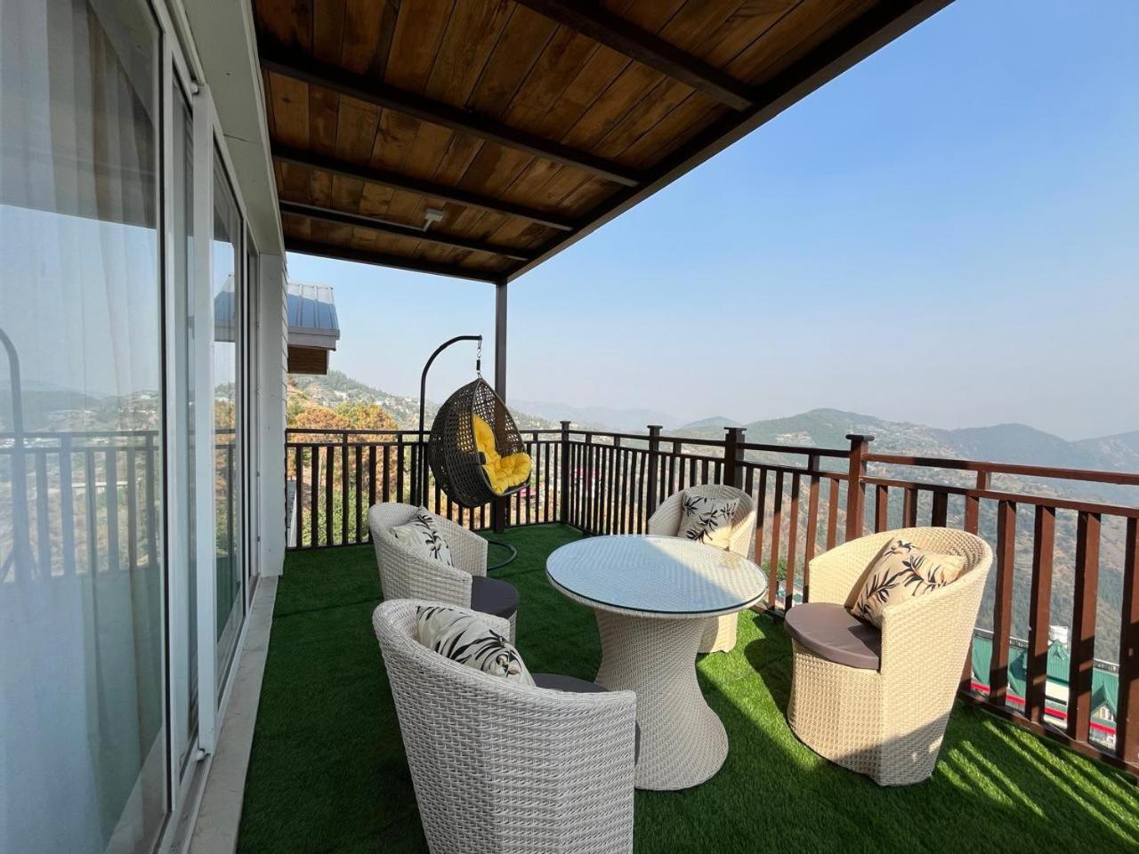 Hotel Wood Winds - A Best Valley View Hotel Shimla Exteriör bild