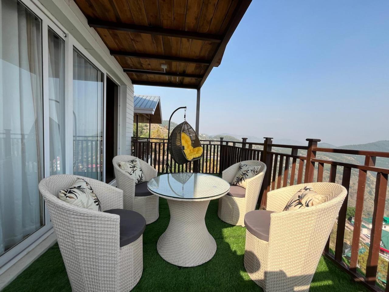 Hotel Wood Winds - A Best Valley View Hotel Shimla Exteriör bild