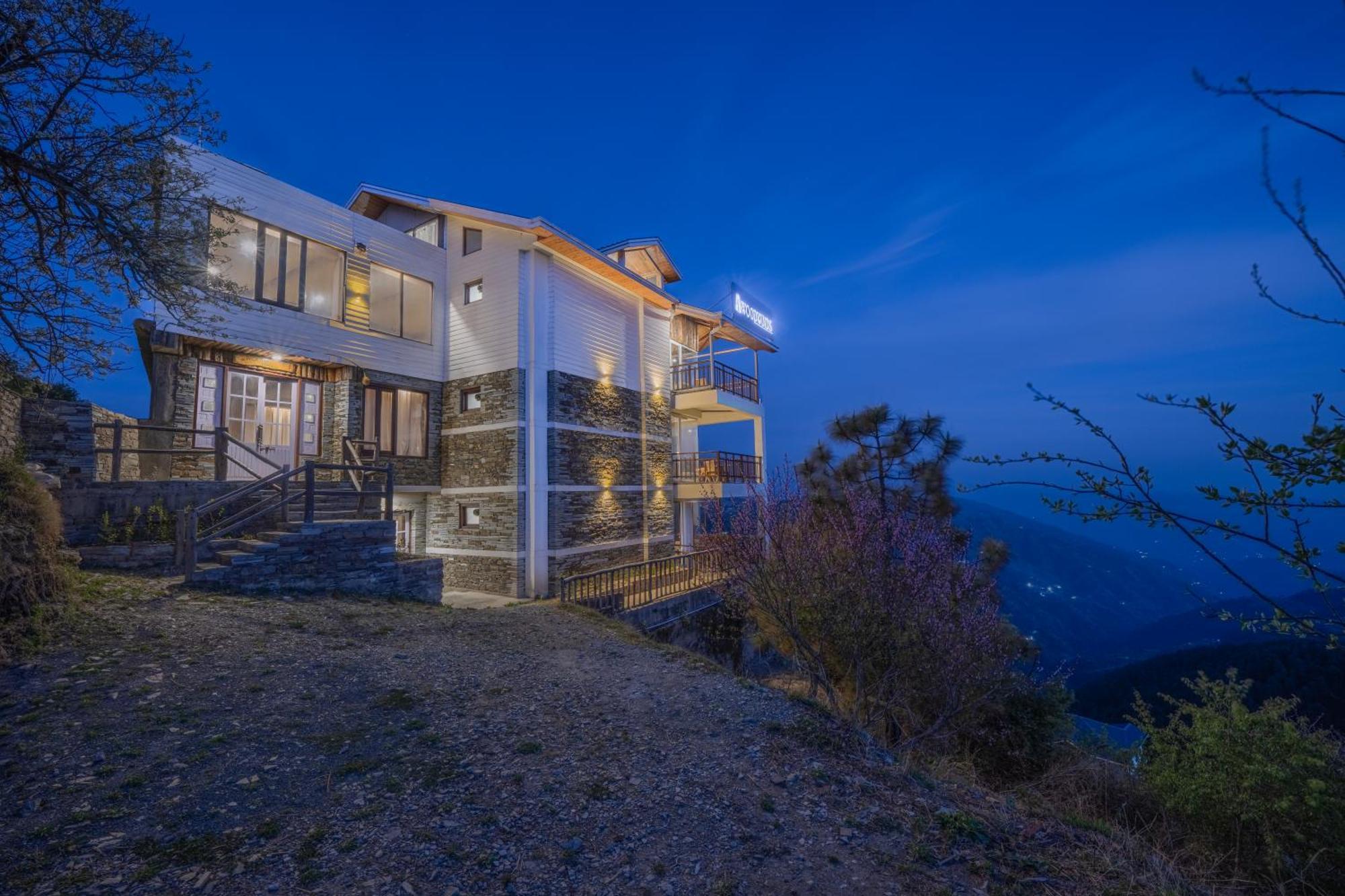 Hotel Wood Winds - A Best Valley View Hotel Shimla Exteriör bild