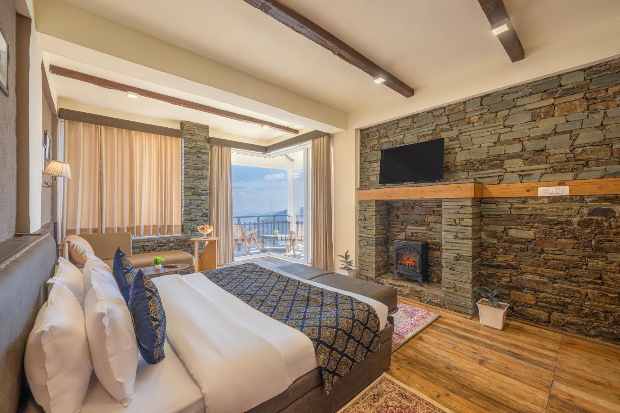 Hotel Wood Winds - A Best Valley View Hotel Shimla Exteriör bild